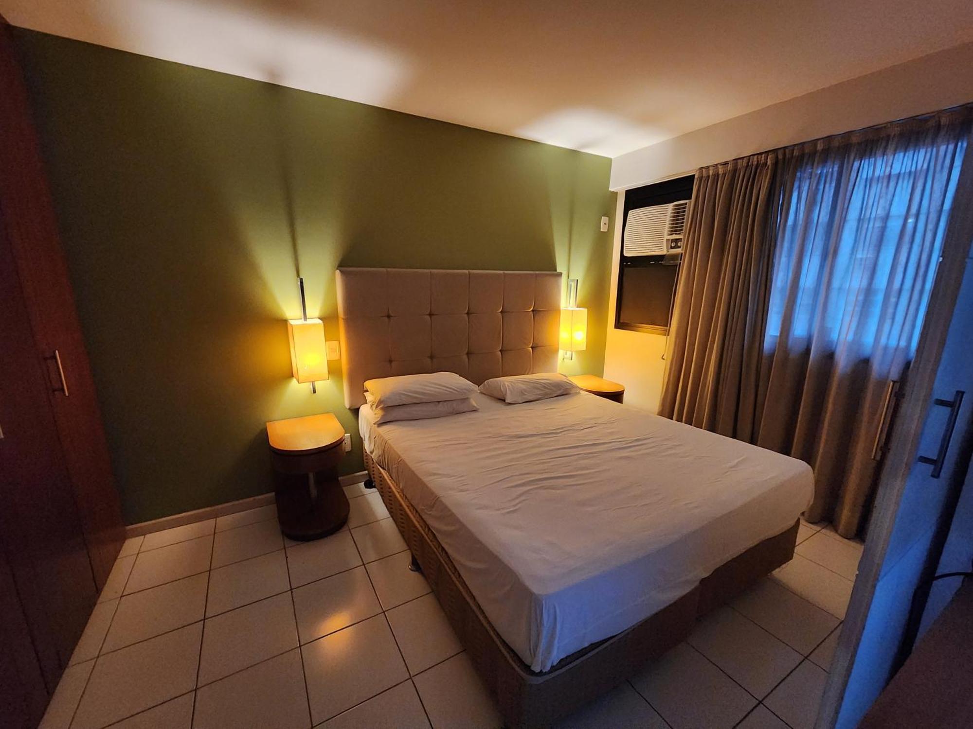 Apartamento Quarto, Sala E Varanda Em Copa