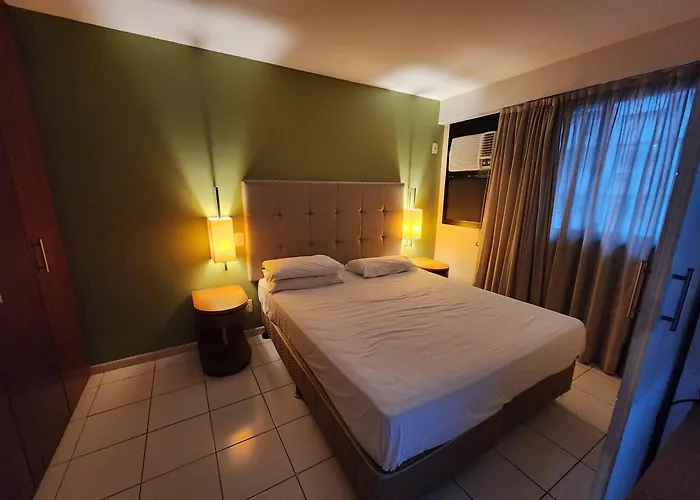 Quarto, Sala E Varanda Em Copa