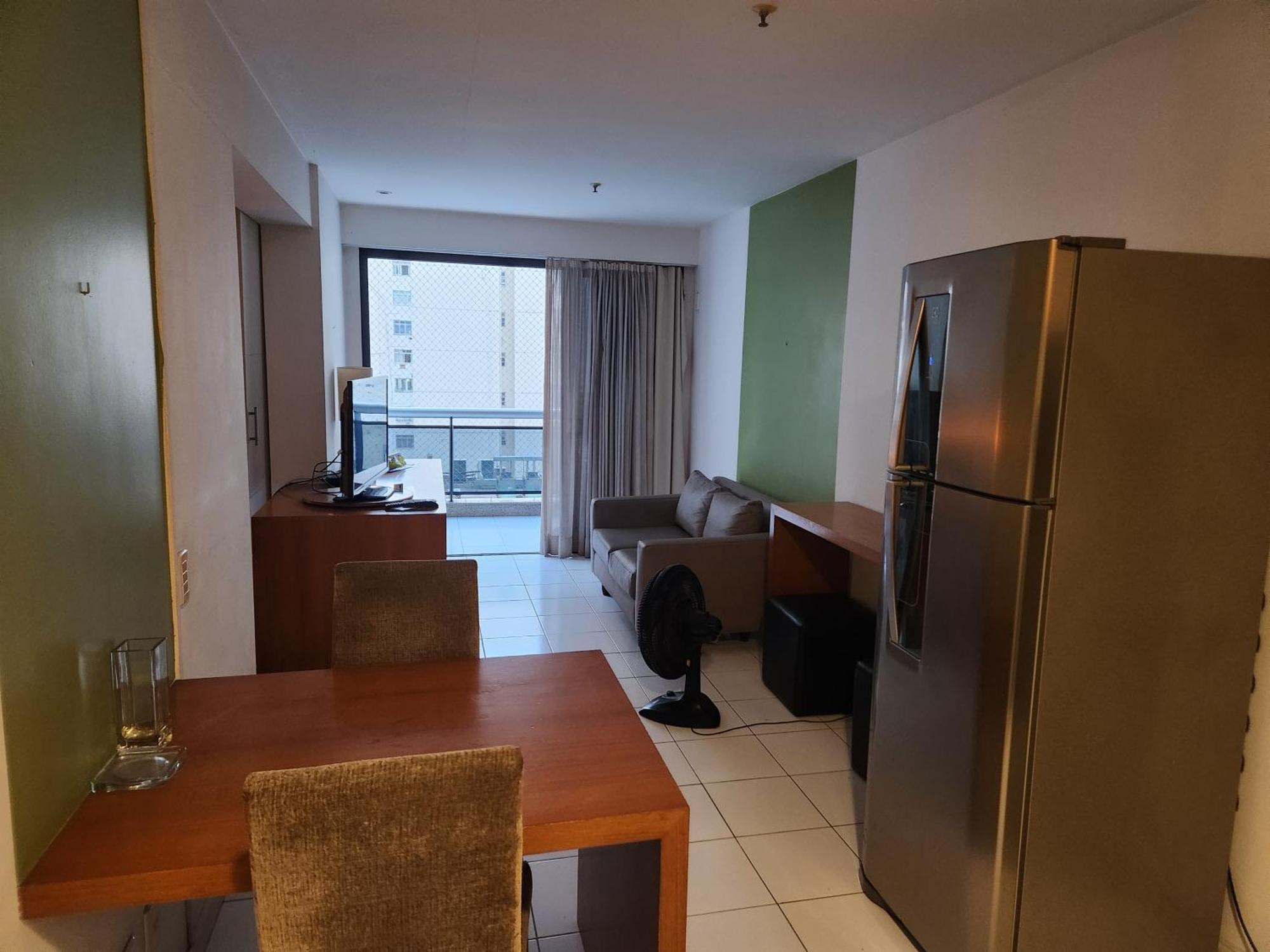 Apartamento Quarto, Sala E Varanda Em Copa